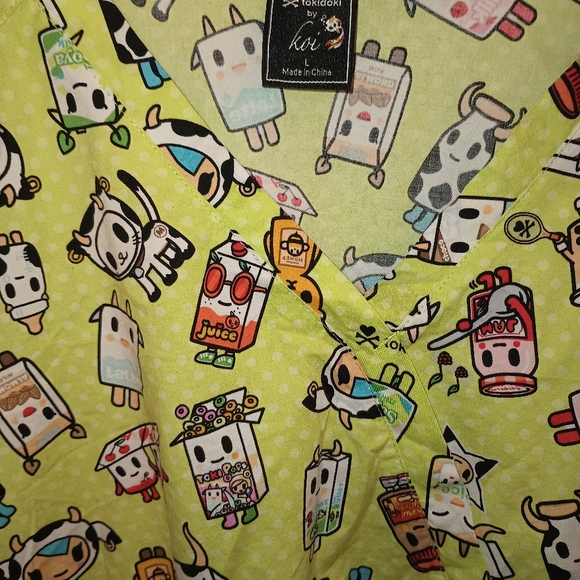 KOI Tokidoki (L) scrub top anime creature print (SEE DESCRIPTION) - Picture 4 of 4